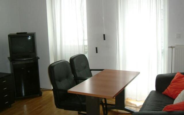 Liliom New Apartments