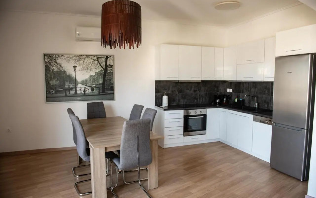 Renovated Apartment 5min From Subway Station 'Attiki'