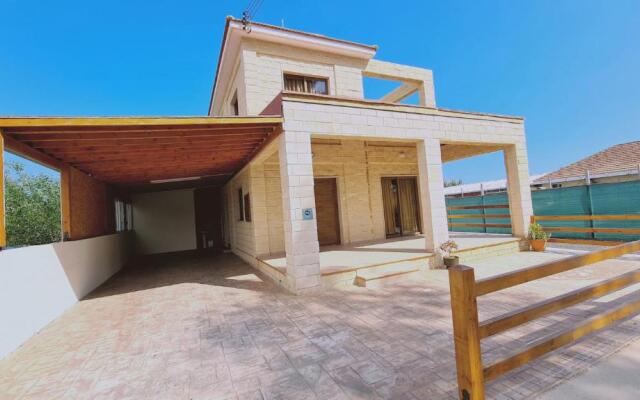 25 AN - Pernera House