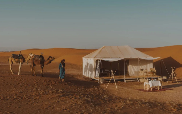 Umnya Dune Camp