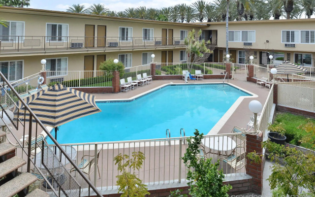 Americas Best Value Inn & Suites Anaheim Convention Center