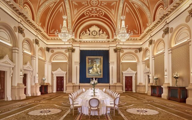 The College Green Hotel Dublin, Autograph Collection
