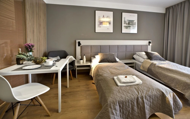 Dobrolin IV by PO Apartments Group
