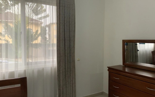 Charming 3-bed Apartment Airport Residential Accra