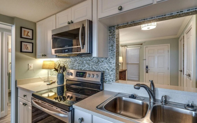 Jetty East Condominiums