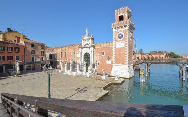 Stunning Apartment in Venezia With 2 Bedrooms and Wifi