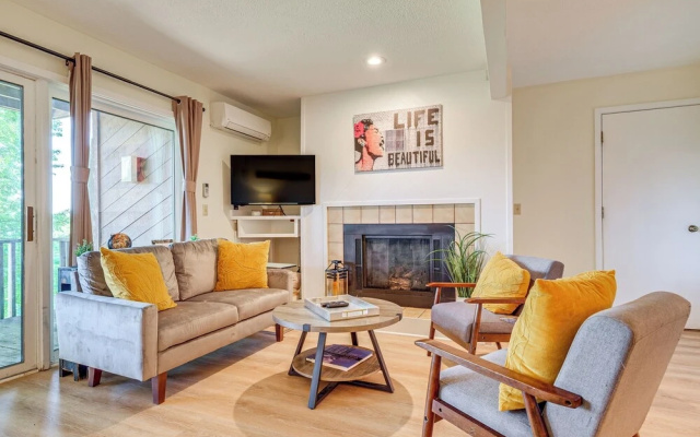 Bellaire Vacation Rental - Ski Shuttle Access!