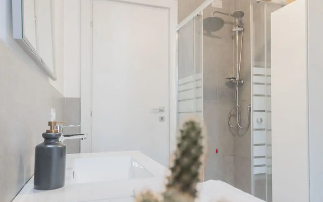 Luce Apartment in Como