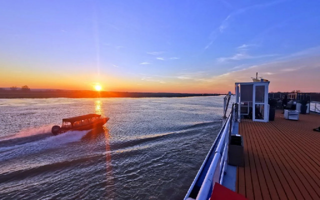 MS Diana-Nava de croaziera pe Dunare