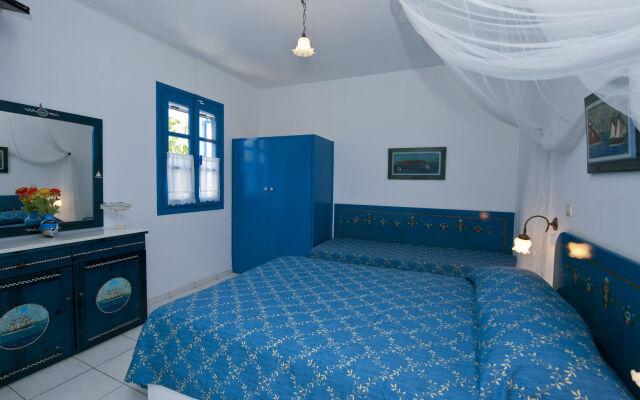 Blue Dolphin Antiparos Villas and Suites