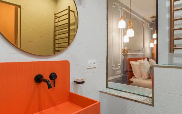The Orange Haussmann