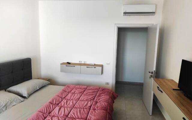 Seafront Apartment in Durres