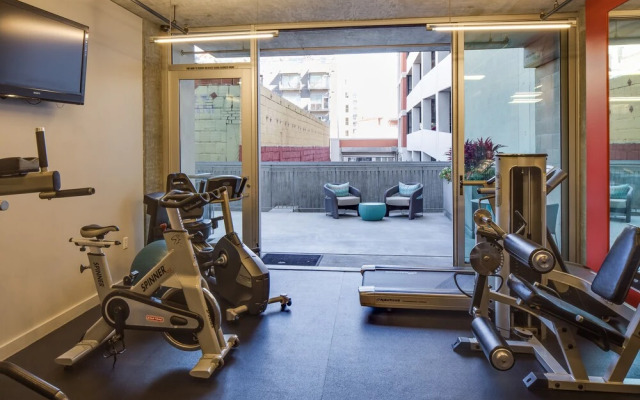 Stay Alfred on 6th Avenue