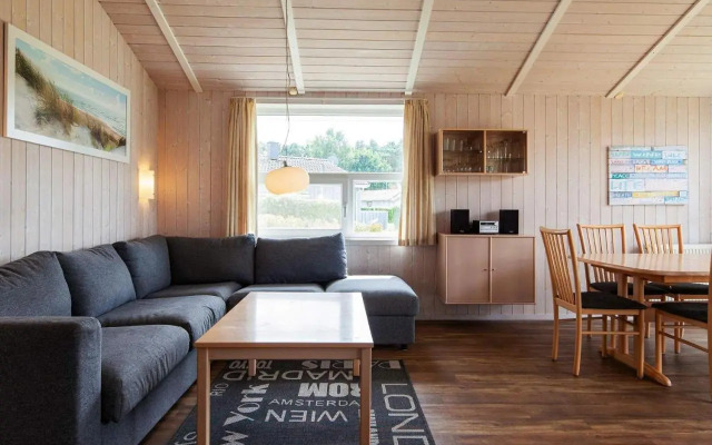Two-Bedroom Holiday home in Grömitz 2