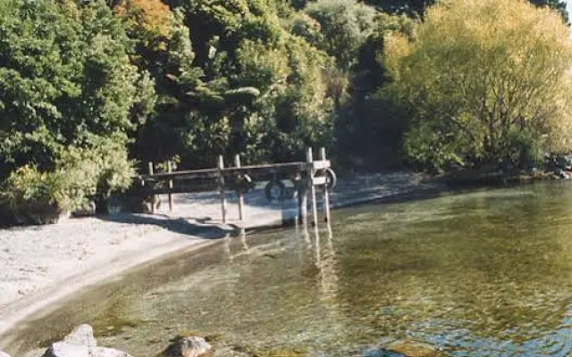 Paeroa Lakeside Homestay