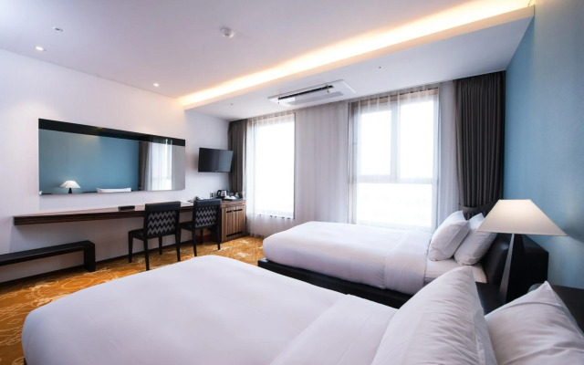 Hotel Leo