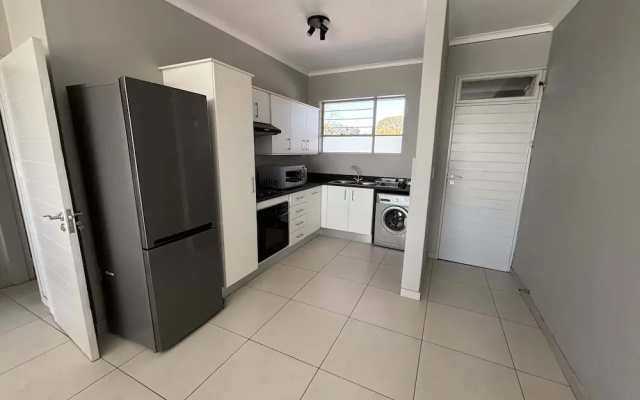 Glenhazel Square Apartments