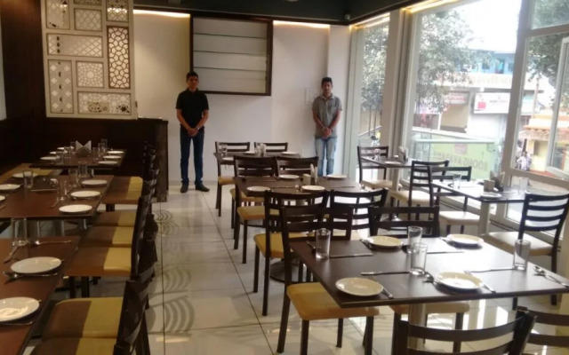 Hotel Sri Sri Executive Lodging