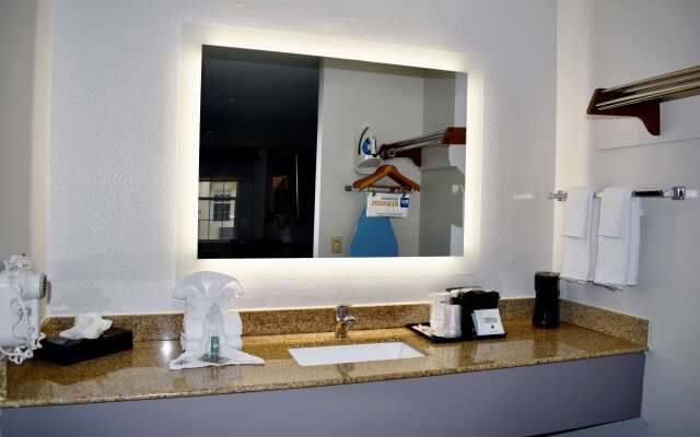 Best Western Marina State Beach