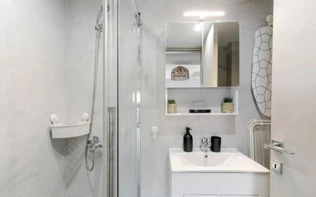 Zeni Stylish Studio W Balcony in Athens