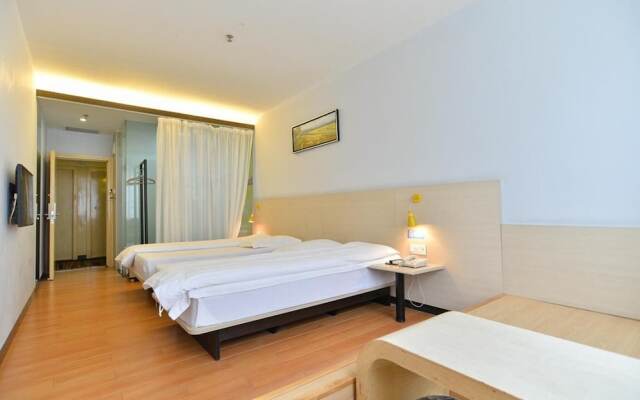 Wenxing Hotel (Zhuhai Xiangzhou Station Riyuebei Opera Theater)