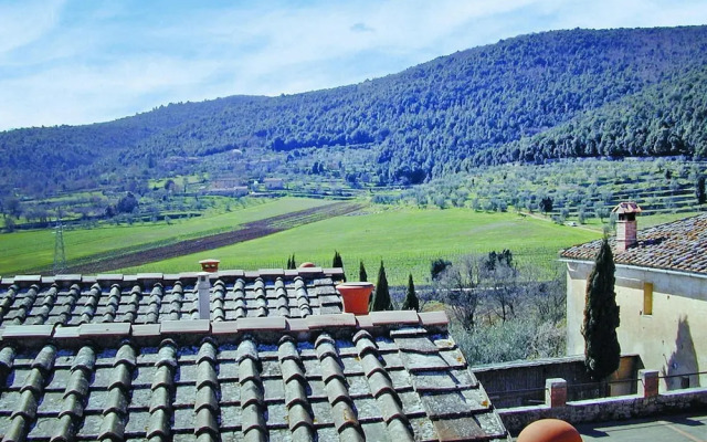 Charming House in Tuscany With Pool & Views