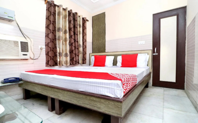 OYO 23084 Chhabra Guest House