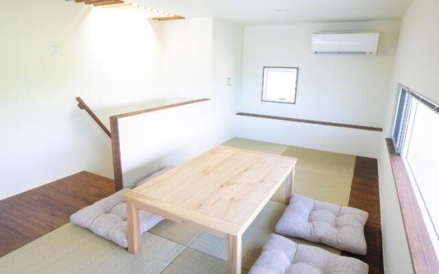 Keiki BeachHouse & Cafe