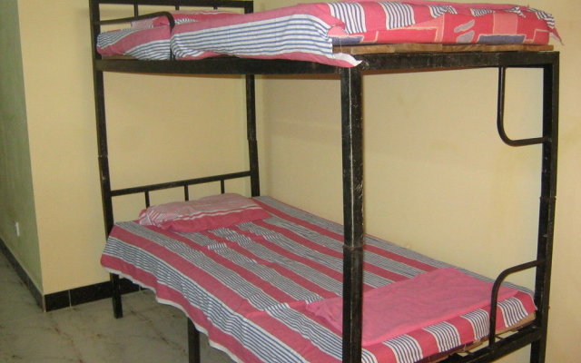 Aurora - Negombo Budget Hostel