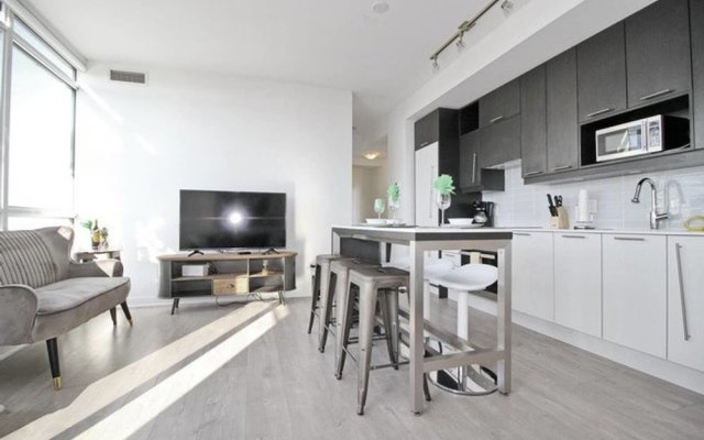 Executive 3Br in Entertainment District