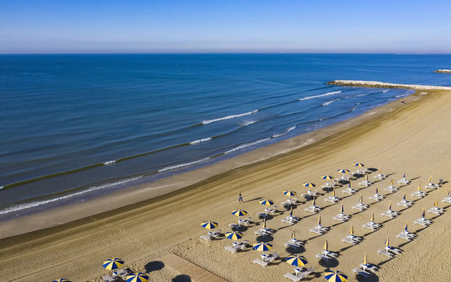 The Green Park Hotel