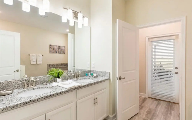 9BR ChampionsGate Pool Home