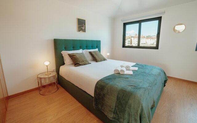 Modern Stylish Apartment III by Vacationy