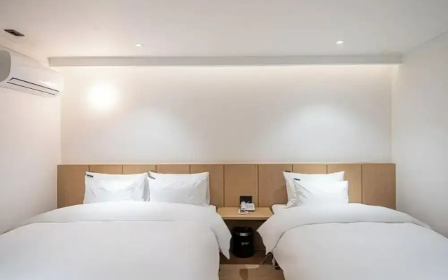 Brown Dot Hotel NamGumi
