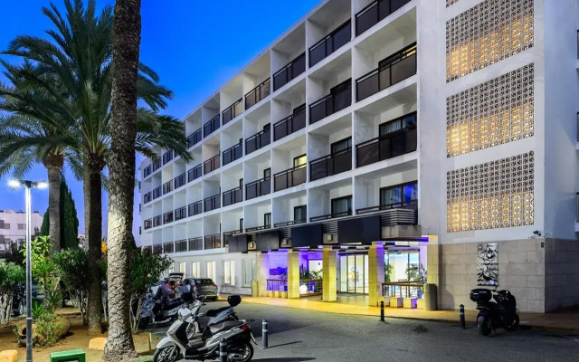hotelImage