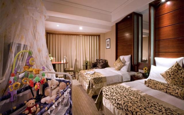 Huachen International Hotel