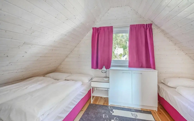 Stunning Home in Sianozety With 2 Bedrooms and Wifi