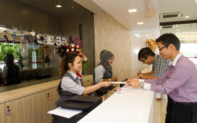 Prince 33 Hotel