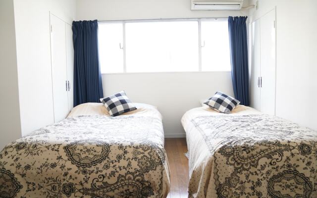 Metro Daikoku Apartment