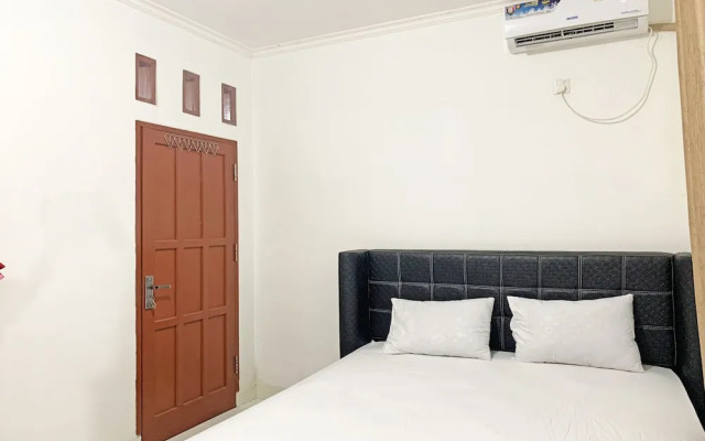 SPOT ON 92037 Jokotole 2 Homestay