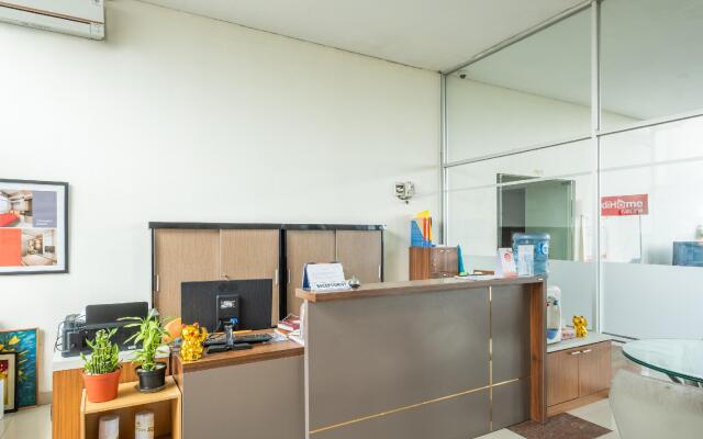 OYO 1405 Easton Near RS AMC