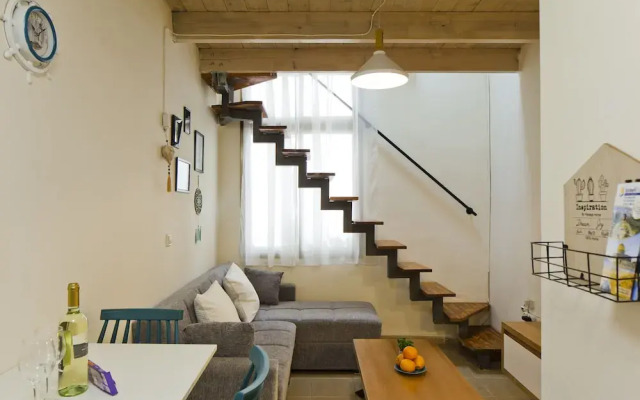 Stylish flat at Rothschild boulevard