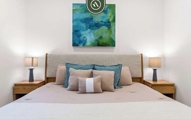 New 1 BR Condo - Rooftop Pool - Romantic Zone