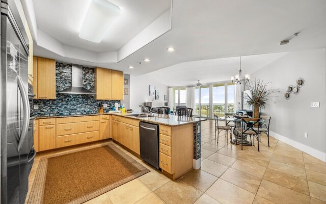 Crd0608 2 Bedroom Condo