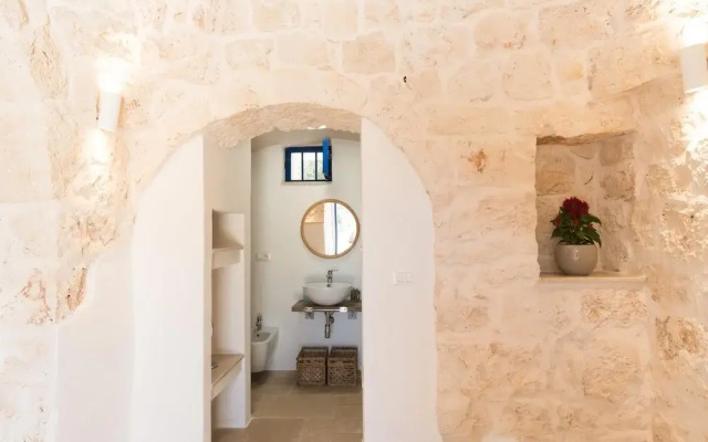 Trulli Scacciapensieri con Piscina