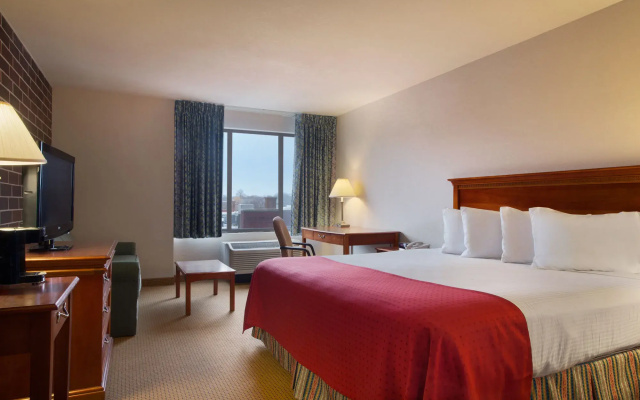 Best Western Plus Waterloo & Cedar Falls