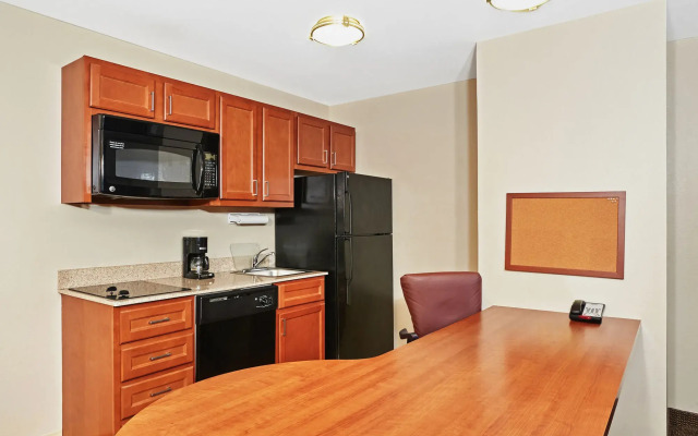 Candlewood Suites Fayetteville Fort Bragg by IHG