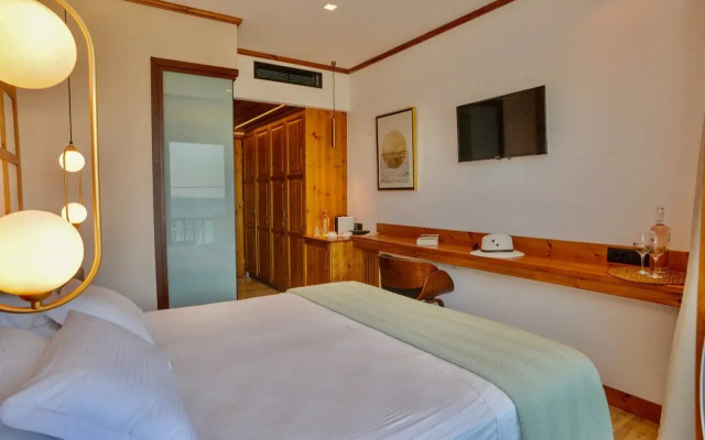 Sunrise Hotel