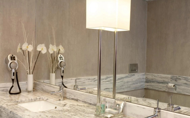 Real Marina Residence