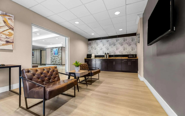Townhouse Orlando West (ex.Red Roof Inn Orlando West - Ocoee)